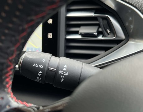 Peugeot 308 2.0 308 GT Line SW HDi Blue S/S 5dr 8