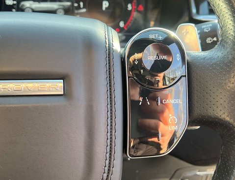 Land Rover Range Rover Velar 3.0 Range Rover Velar R-Dynamic HSE D300 Auto 4WD 5dr 24