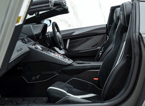 Lamborghini Aventador SV LP 750-4 Roadster 17