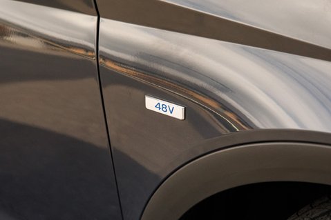 Hyundai BAYON T-GDI SE CONNECT DCT MHEV 12