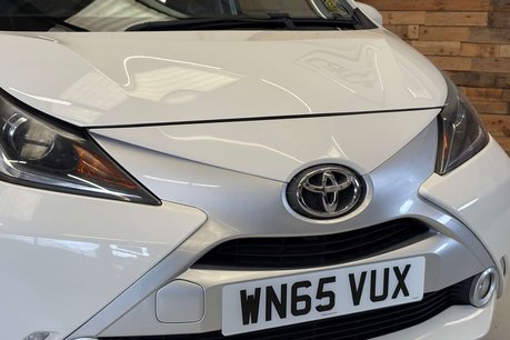 Toyota Aygo 1.0 VVT-i x-pure Hatchback 5dr Petrol Manual Euro 6 (68 ps) 19