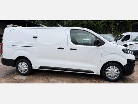 Vauxhall Vivaro 1.5 Turbo D 2900 Dynamic Panel Van 6dr Diesel Manual L2 H1 Euro 6 (s/s) (10 6