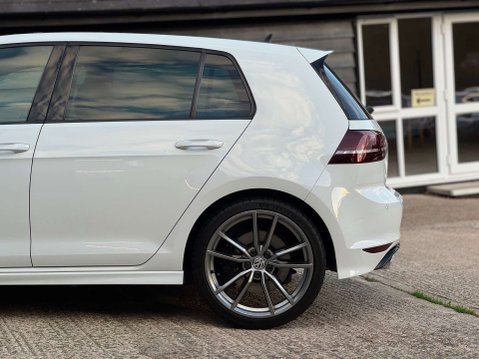 Volkswagen Golf 2.0 TSI BlueMotion Tech R Hatchback 5dr Petrol Manual 4Motion Euro 6 (s/s) 9