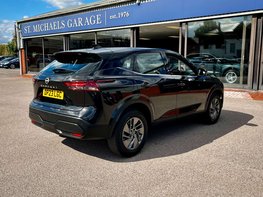 Nissan Qashqai 1.3 Qashqai Acenta Premium DiG-T MHEV CVT 5dr 8