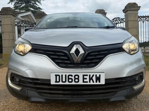 Renault Captur 0.9 TCe ENERGY Iconic SUV 5dr Petrol Manual Euro 6 (s/s) (90 ps) 2