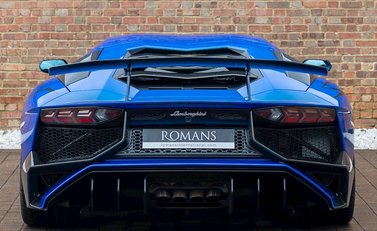 Lamborghini Aventador SV LP 750-4 Coupe 5