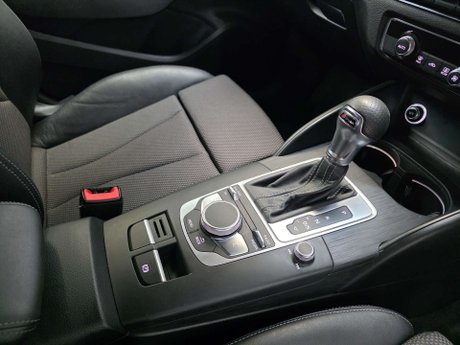 Audi A3 2.0 TFSI S line Saloon 4dr Petrol S Tronic Euro 6 (s/s) (190 ps) 10