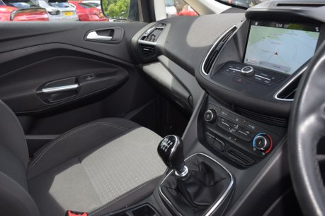Ford C-Max Zetec 29