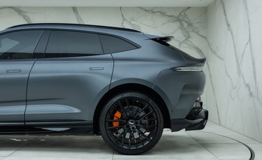 Aston Martin DBX 707 41