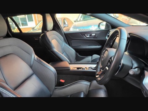 Volvo V60 T4 R-DESIGN PLUS 15