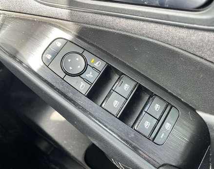 Nissan Qashqai 1.3 Qashqai Acenta Premium DiG-T MHEV 5dr 58
