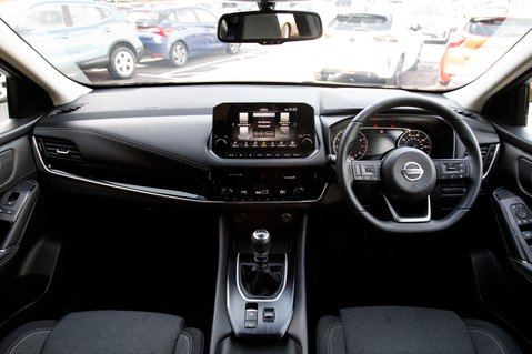 Nissan Qashqai DIG-T N-CONNECTA MHEV 3