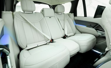 Land Rover Range Rover P510e First Edition 12