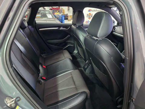 Audi A3 2.0 TFSI Black Edition Sportback Euro 6 (s/s) 5dr 17