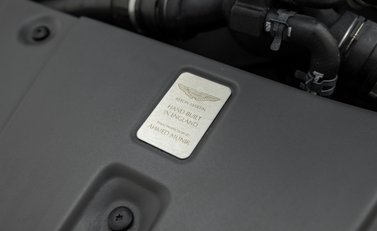 Aston Martin V12 Vantage S 50