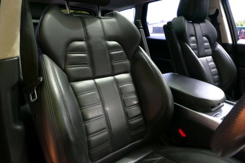 Land Rover Range Rover Sport 3.0 Range Rover Sport Autobiography Dynamic SDV6 Auto 4WD 5dr 23