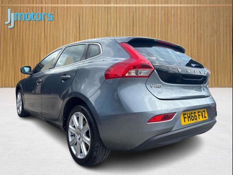Volvo V40 1.5 T2 Inscription Hatchback 5dr Petrol Auto Euro 6 (s/s) (122 ps) 13