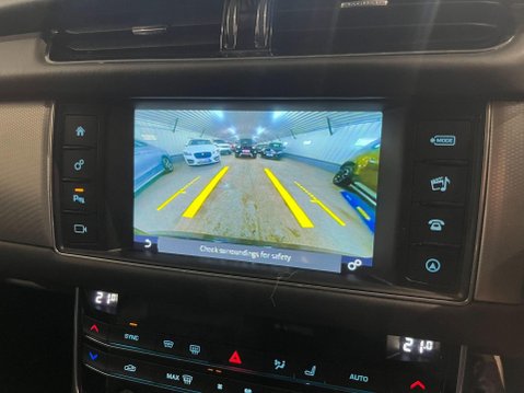 Jaguar XF 2.0d Portfolio Sportbrake Auto Euro 6 (s/s) 5dr 4