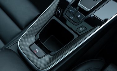 Porsche 911 Turbo S (992) 27