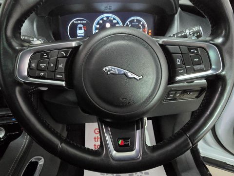 Jaguar F-Pace 3.0 D300 V6 S Auto AWD Euro 6 (s/s) 5dr 34