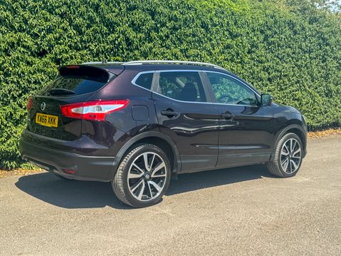 Nissan Qashqai 1.6 dCi Tekna SUV 5dr Diesel XTRON 2WD Euro 6 (s/s) (130 ps) 4