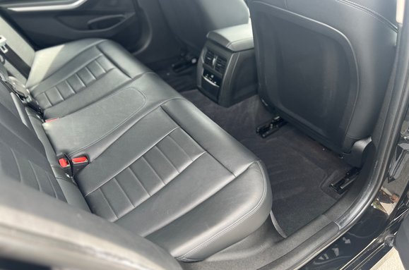 BMW 3 Series 318D SPORT 30