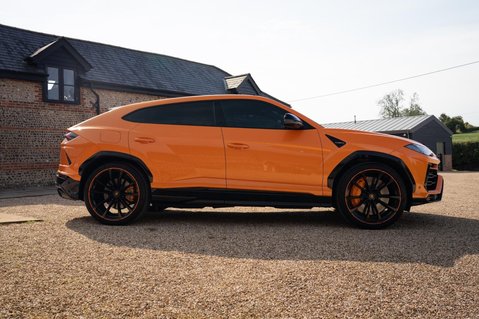 Lamborghini Urus V8 10
