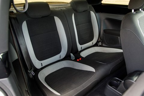Volkswagen Beetle R LINE TDI BLUEMOTION TECHNOLOGY 29