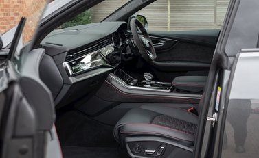 Audi RS Q8 Vorsprung 16