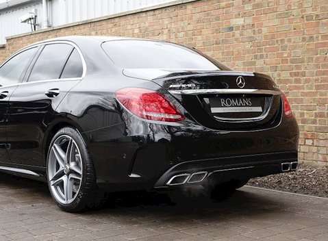 Mercedes-Benz C Class C63 Saloon 19