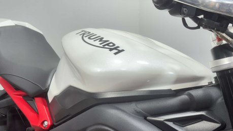 Triumph Street Triple R 2015 15K QUICK SHIFTER ARROW EXHAUST NEW MOT NAKED BIKE 14