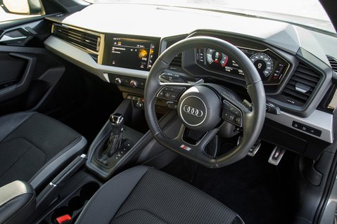 Audi A1 SPORTBACK TFSI S LINE 4