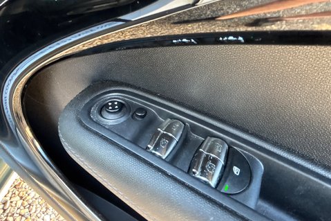 Mini Countryman COOPER S ALL4.. 7 MAIN DEALER SERVICES.. CHILLI 2 & MEDIA PACK.. 1 PREVIOUS 13