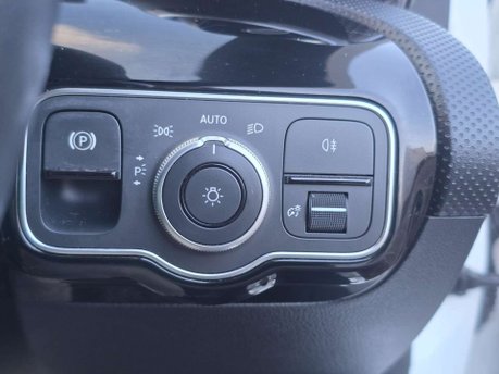 Mercedes-Benz A Class 1.5 A180d Sport (Executive) Hatchback 5dr Diesel 7G-DCT Euro 6 (s/s) (116 p 28