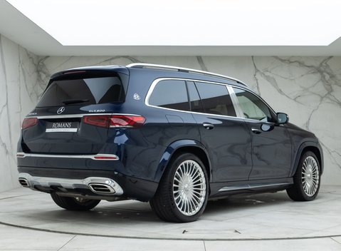 Mercedes-Benz GLS 600 31