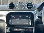 Suzuki Vitara SZ5 MHEV 12