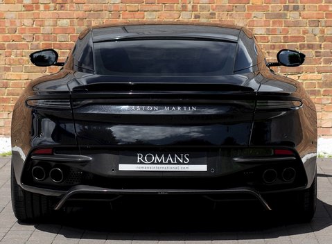 Aston Martin DBS Superleggera 5