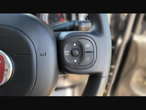 Fiat Panda WAZE EDITION 26