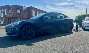 Tesla Model 3 PERFORMANCE AWD Deep Blue Metallic GROK AI RYZEN 20" ALLOYS BLACK INTERIOR 3