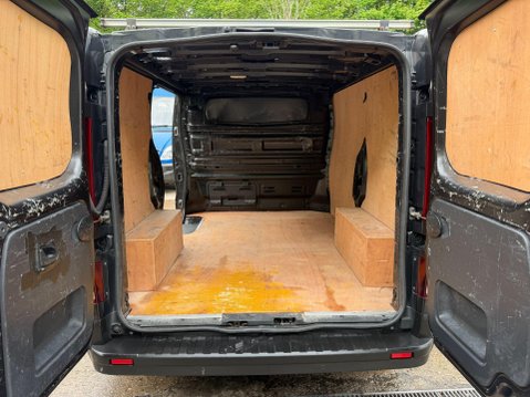 Renault Trafic 1.6 dCi ENERGY 27 Sport Nav Panel Van 5dr Diesel Manual SWB Standard Roof E 16