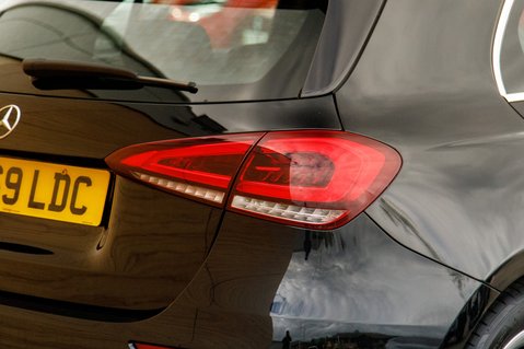 Mercedes-Benz A Class A 180 SPORT 9