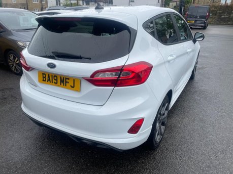 Ford Fiesta ST-LINE 9