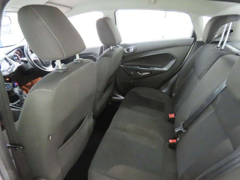 Ford Fiesta 1.0 Fiesta Zetec Auto 5dr 9
