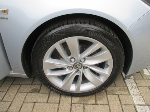Vauxhall Insignia 1.8 16V SRi Euro 5 5dr 11
