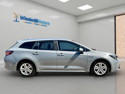 Toyota Corolla 1.8 VVT-h Icon Tech Touring Sports CVT Euro 6 (s/s) 5dr 3