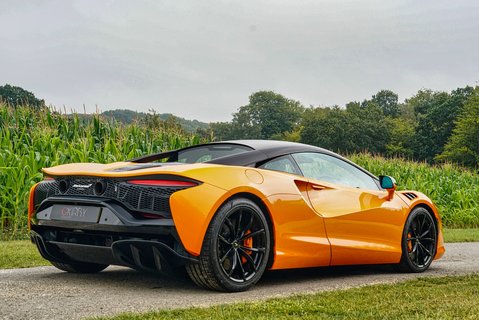 McLaren Artura 4