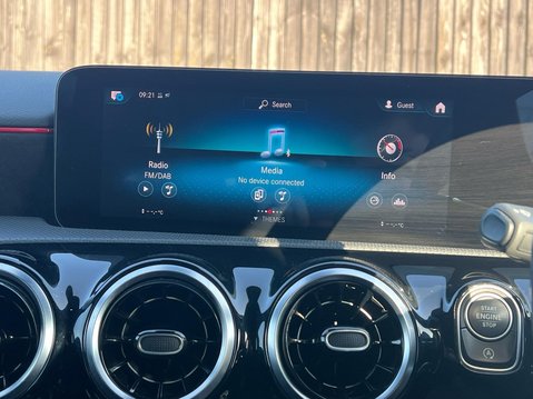 Mercedes-Benz A Class A 200 AMG LINE EXECUTIVE 23