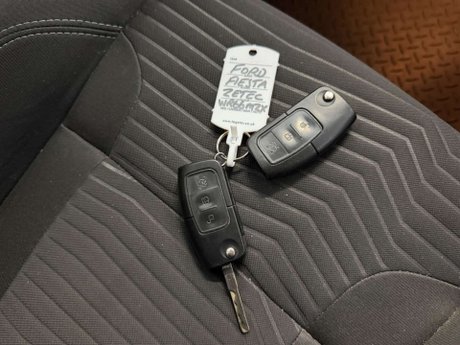 Ford Fiesta 1.0T EcoBoost Zetec Euro 6 (s/s) 5dr 15