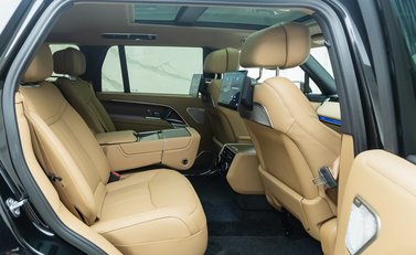 Land Rover Range Rover P400 AUTOBIOGRAPHY LWB 17