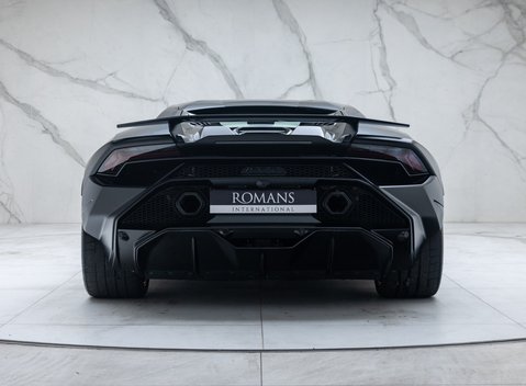 Lamborghini Huracan Tecnica 5